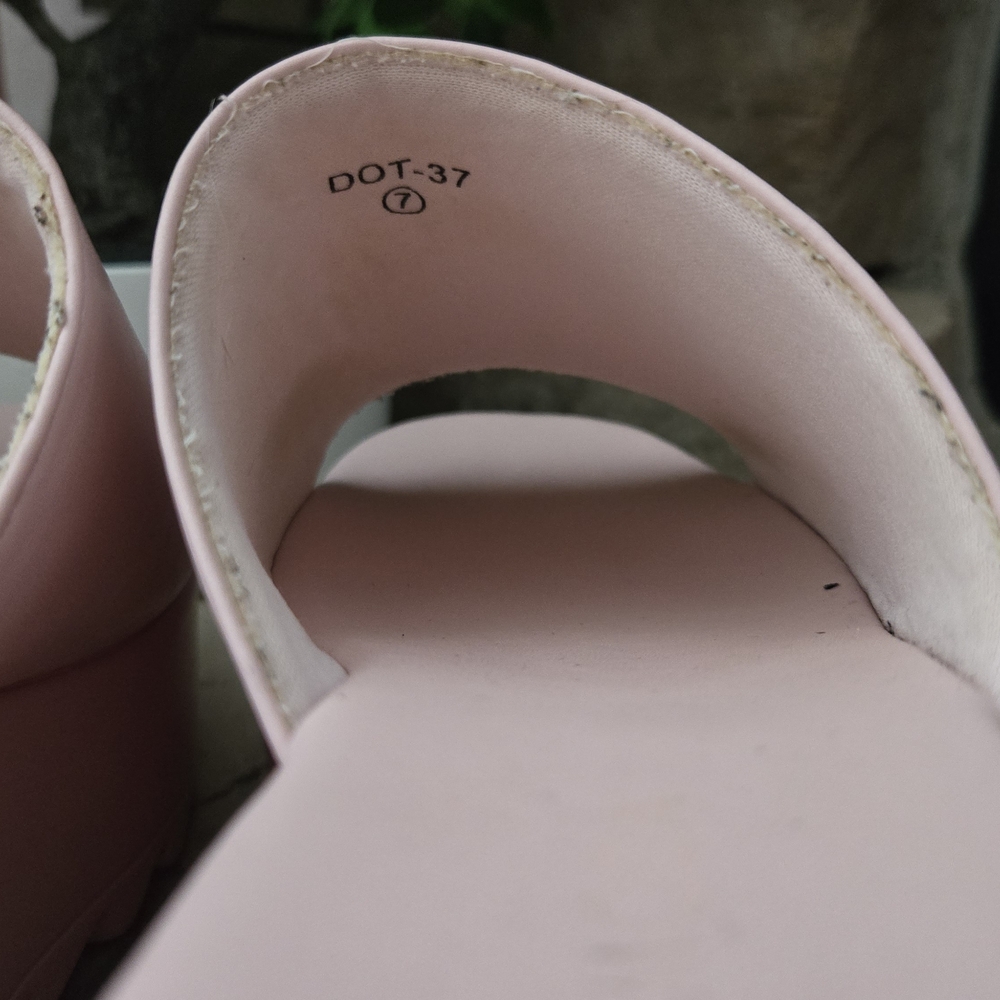 TOP Moda Pink Platform Slides with Chunky Sole - Picture 4 of 7